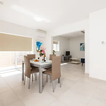 Bright 1bed With Shared Heated Indoor Pool & Gym 아파트 세인트폴스베이