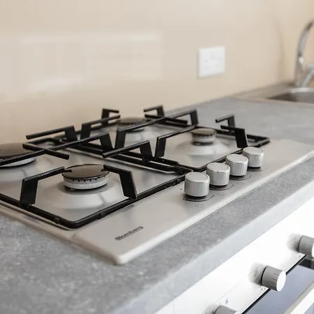 아파트 Bright 1bed With Shared Heated Indoor Pool & Gym 세인트폴스베이