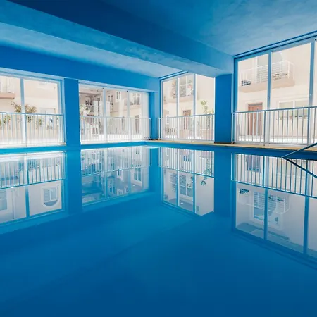 Bright 1bed With Shared Heated Indoor Pool & Gym * 세인트폴스베이