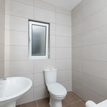 Bright 1bed With Shared Heated Indoor Pool & Gym * 세인트폴스베이