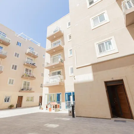 Bright 1bed With Shared Heated Indoor Pool & Gym 세인트폴스베이